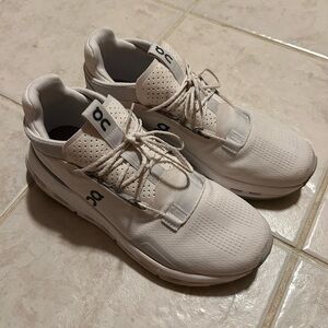 On Running women’s White Athletic Shoes